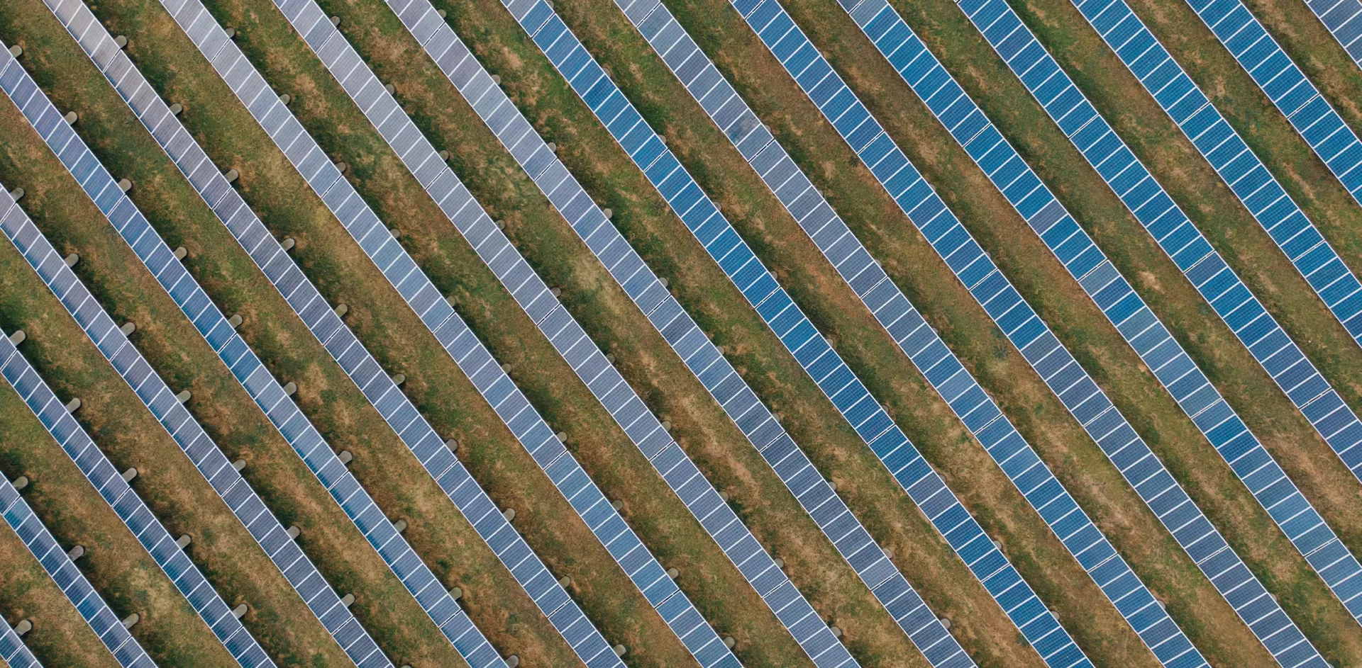 Kommunikationssteuerungssystem: Verbesserung der Leistung und Überwachung von Solaranlagen