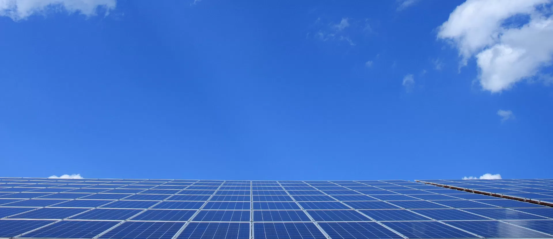 Kontakt für maßgeschneiderte Solarnachführlösungen